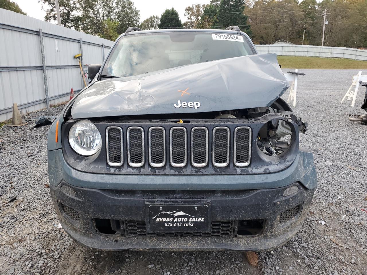 2018 Jeep Renegade - Image 5