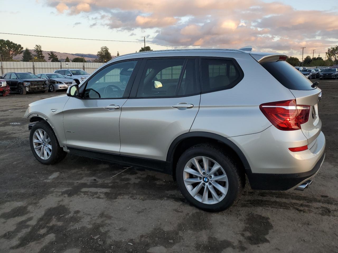 VIN 5UXWX9C55G0D82474 2016 BMW X3 no.2