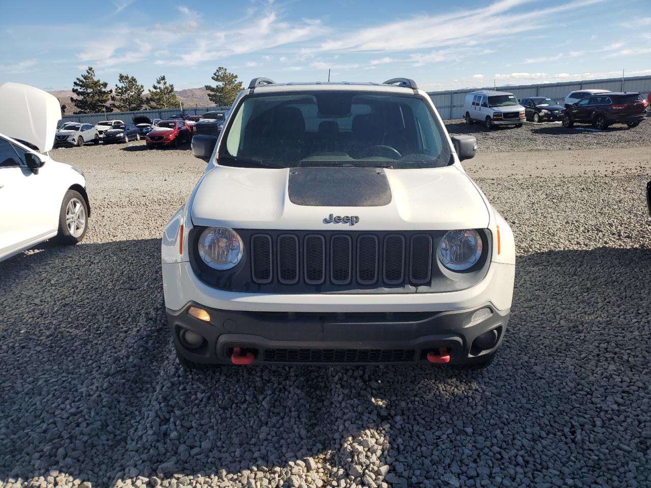 VIN ZACCJBCT9FPB98088 2015 JEEP RENEGADE no.5