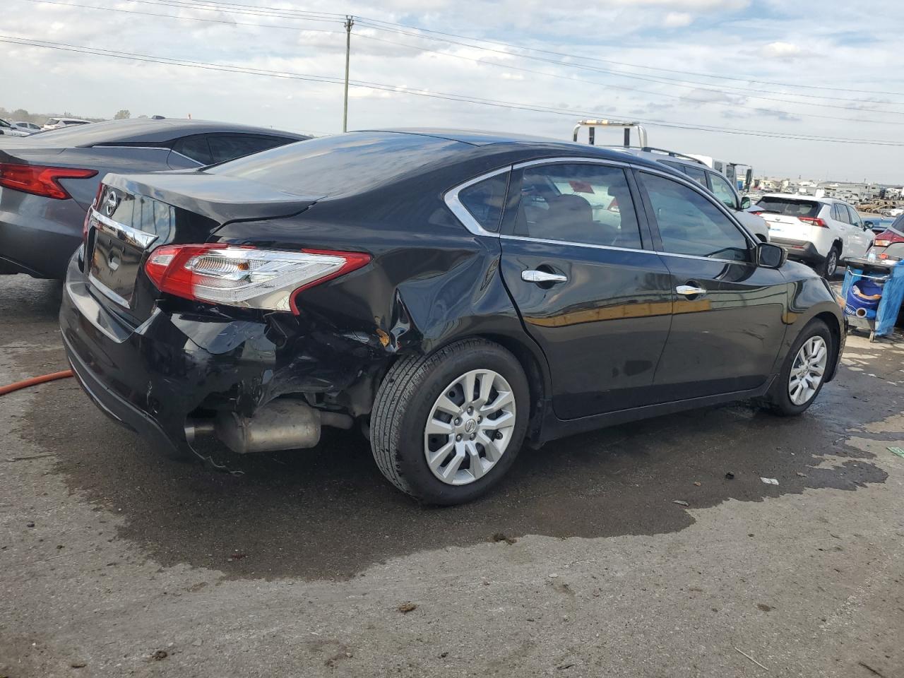 2017 Nissan Altima - Image 3