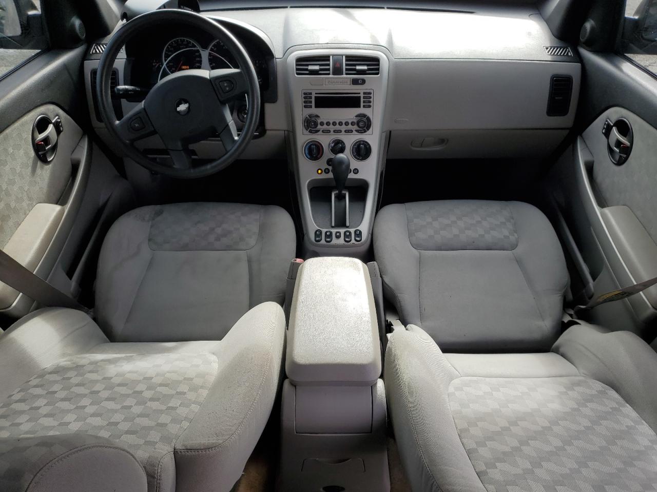 2005 Chevrolet Equinox - Image 8