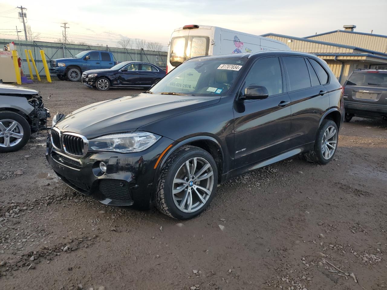 VIN 5UXKR0C33H0V81976 2017 BMW X5 no.1