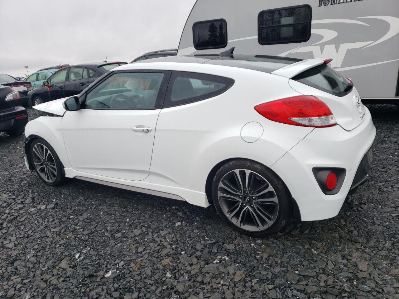 2016 Hyundai Veloster - Image 2