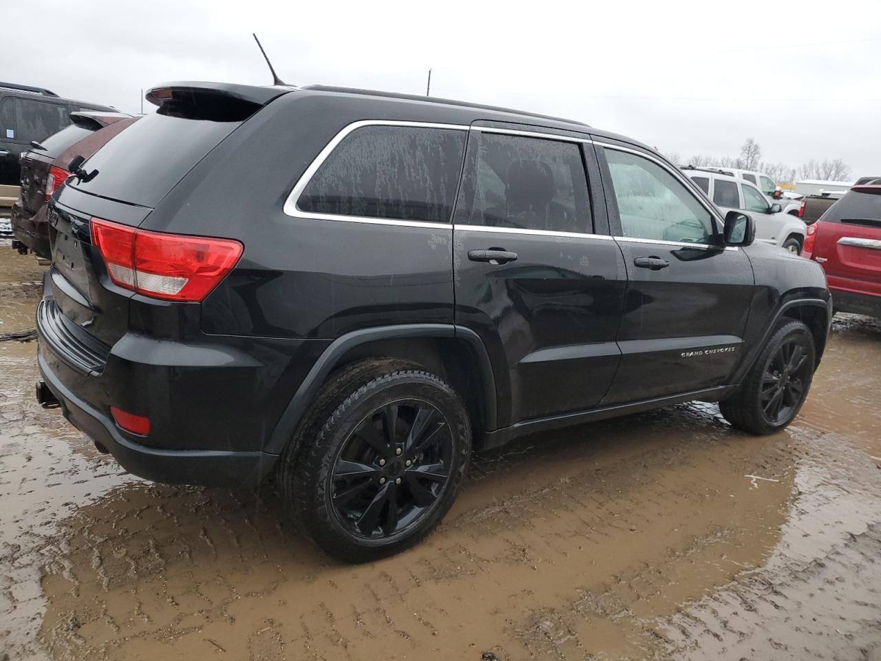 2012 Jeep Grand Cherokee - Image 3