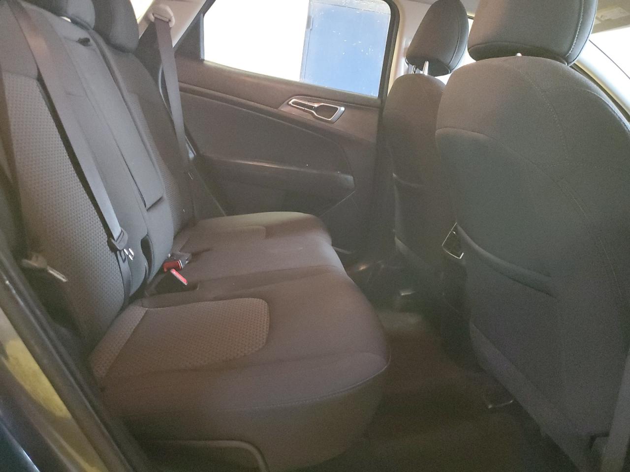 2023 Kia Sportage - Image 11