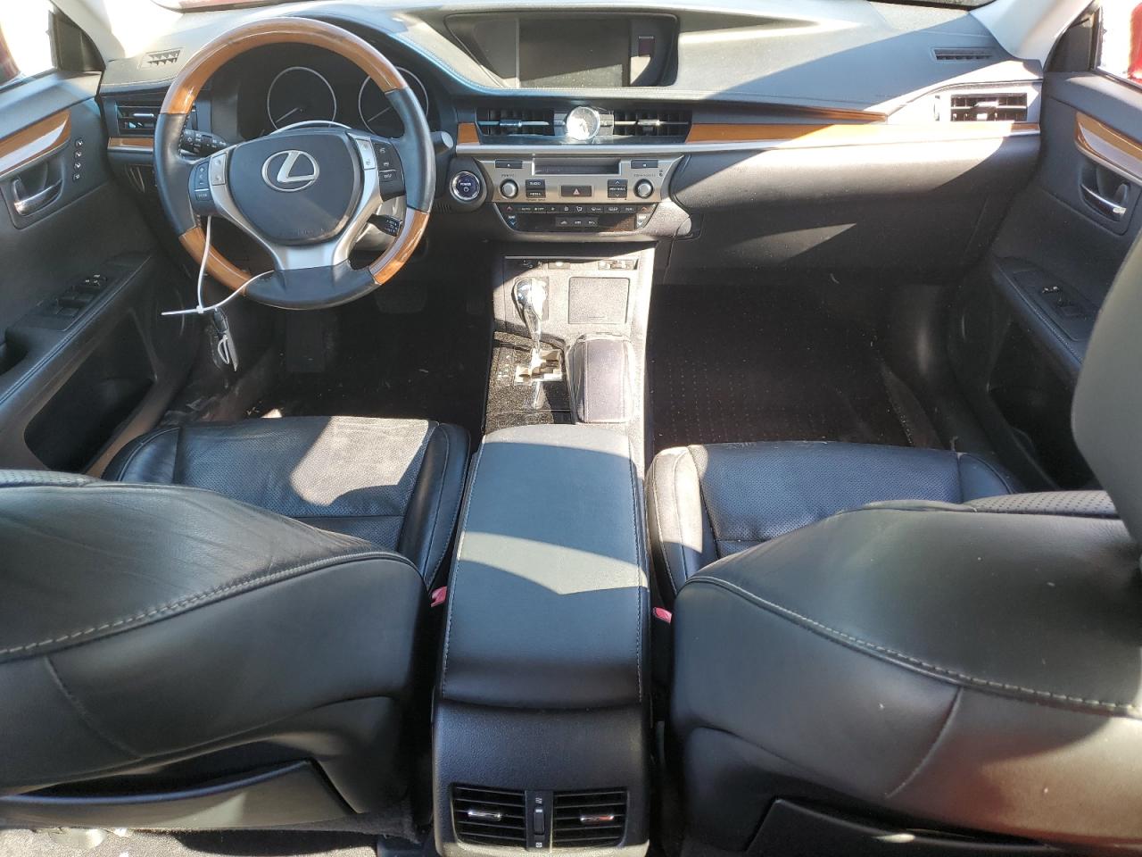 2014 Lexus ES - Image 8