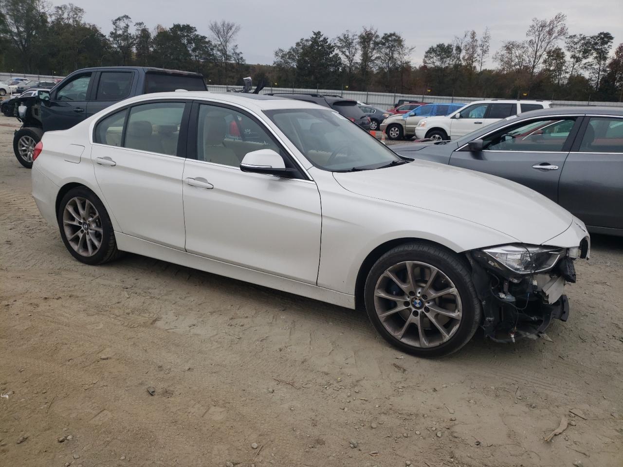 VIN WBA3A9C54EF479062 2014 BMW 3 SERIES no.4