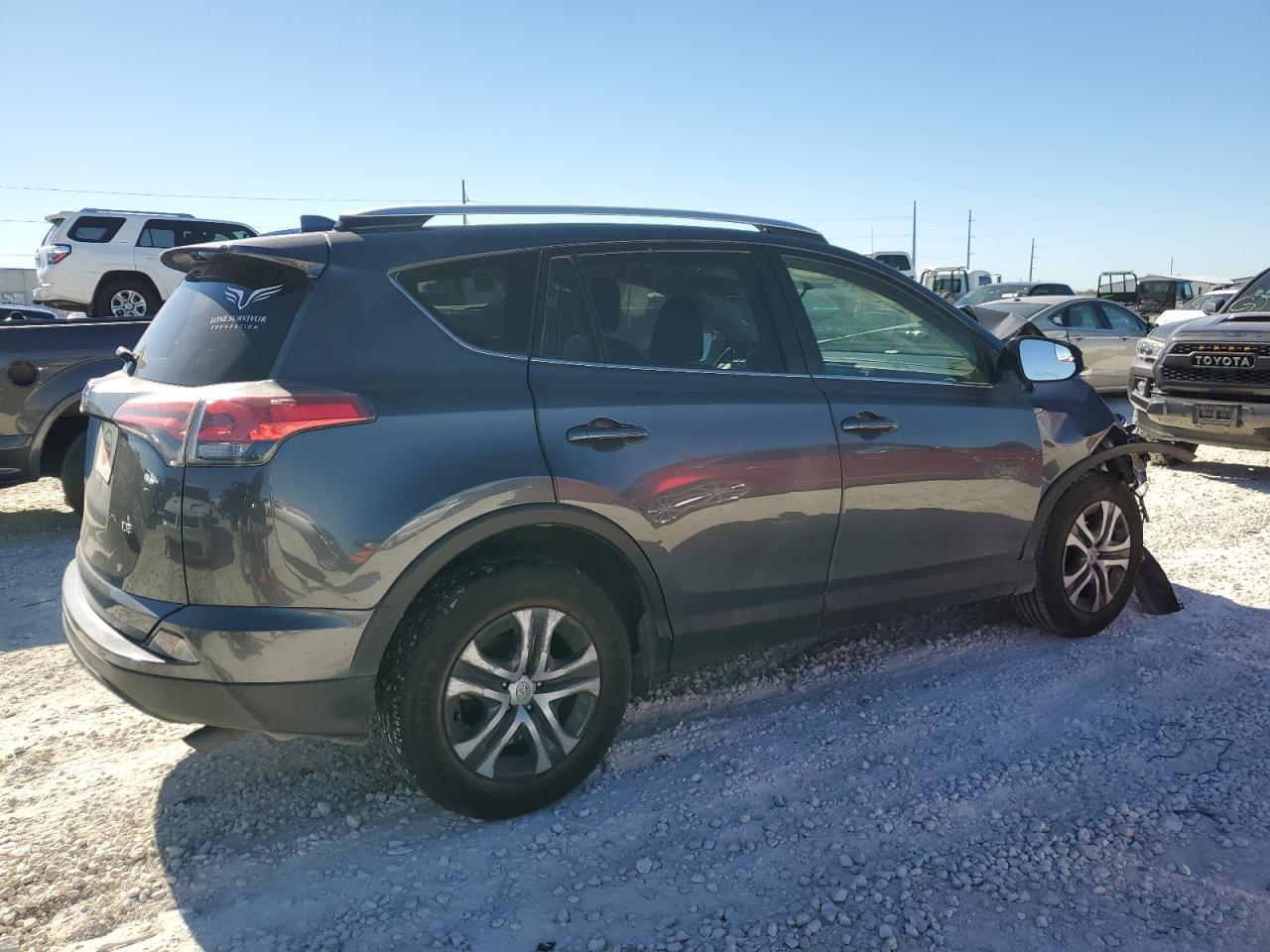 2016 Toyota RAV 4 - Image 3