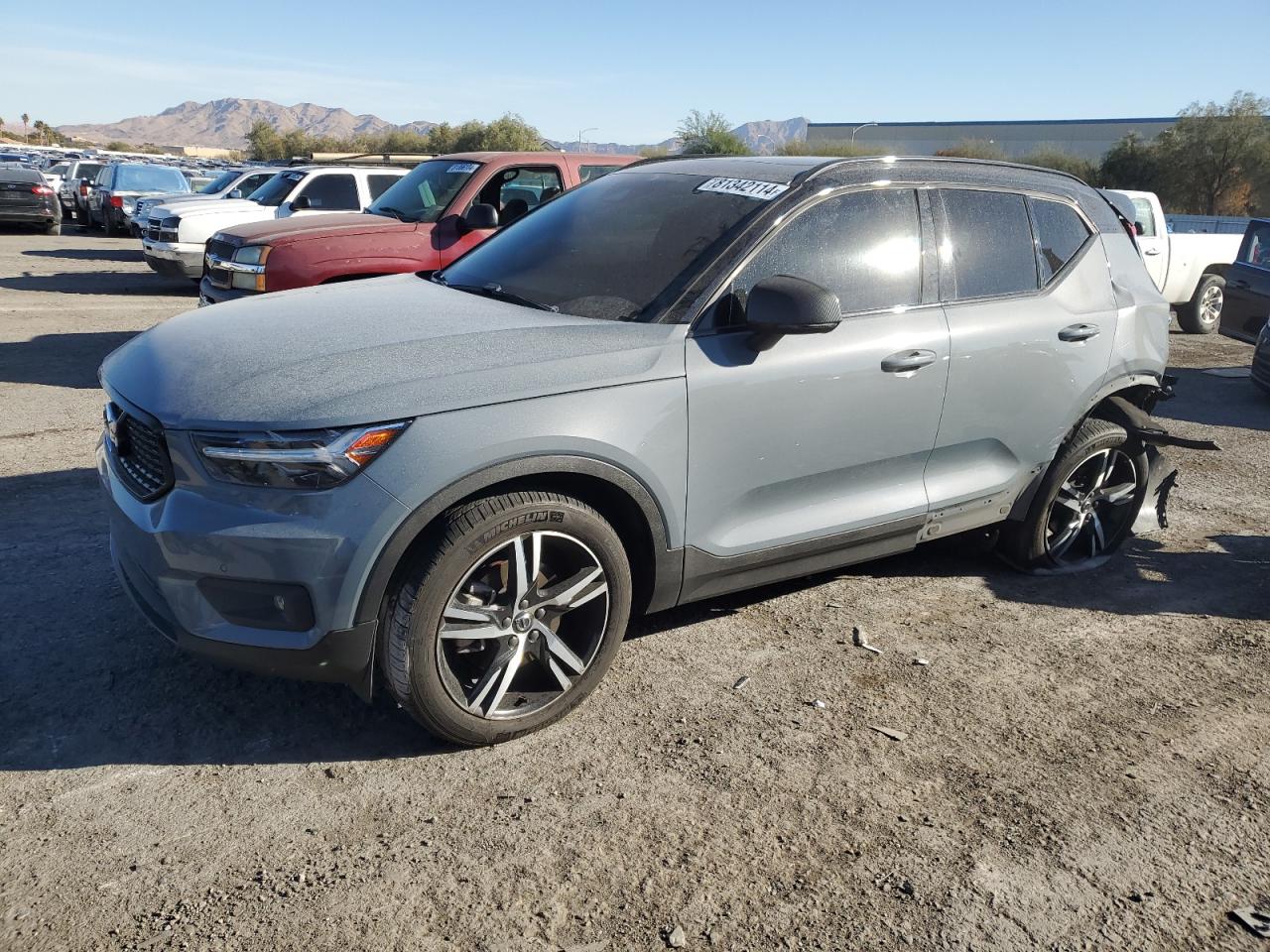 YV4162UM4L2315255 2020 VOLVO XC40 - Image 1