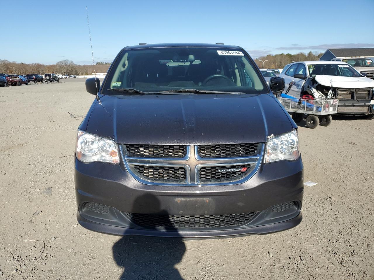 2018 Dodge Caravan - Image 5