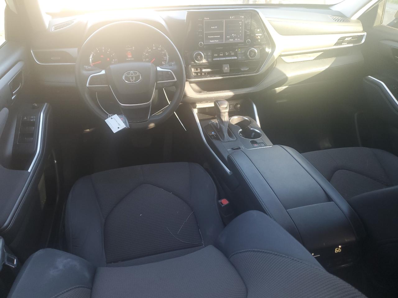 2022 Toyota Highlander - Image 8