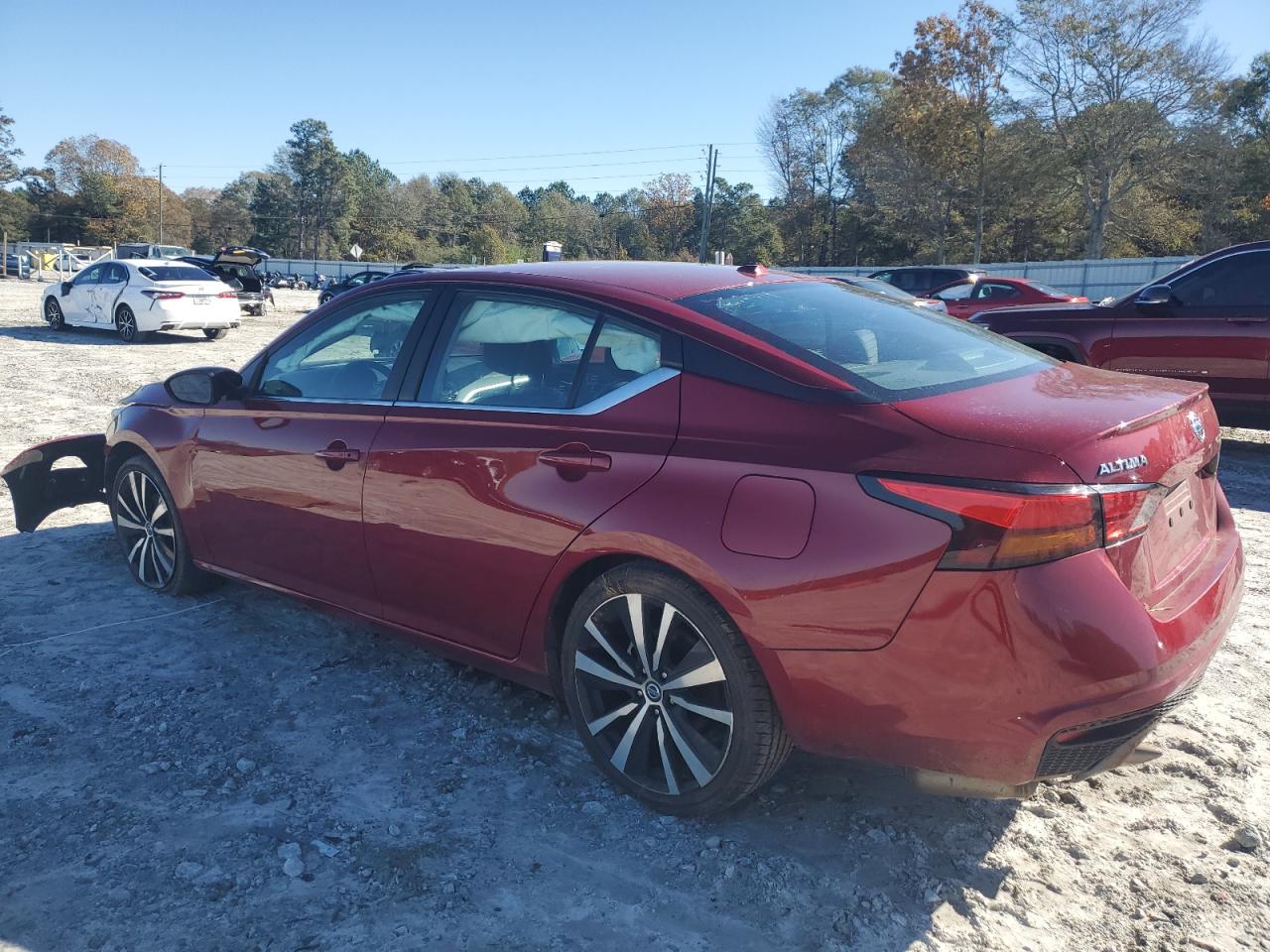 2021 Nissan Altima - Image 2