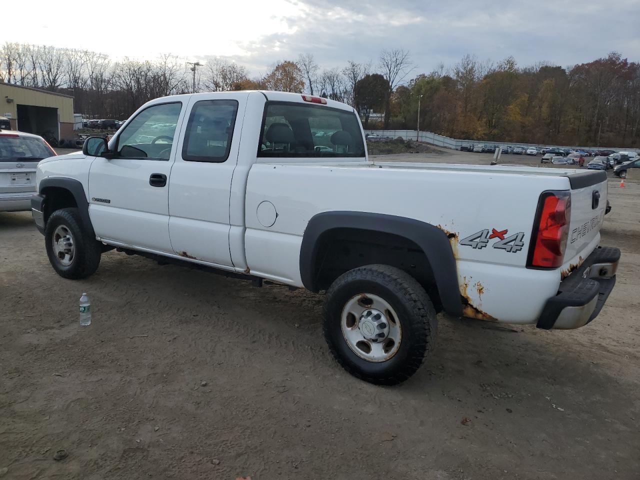 2007 Chevrolet Silverado - Image 2