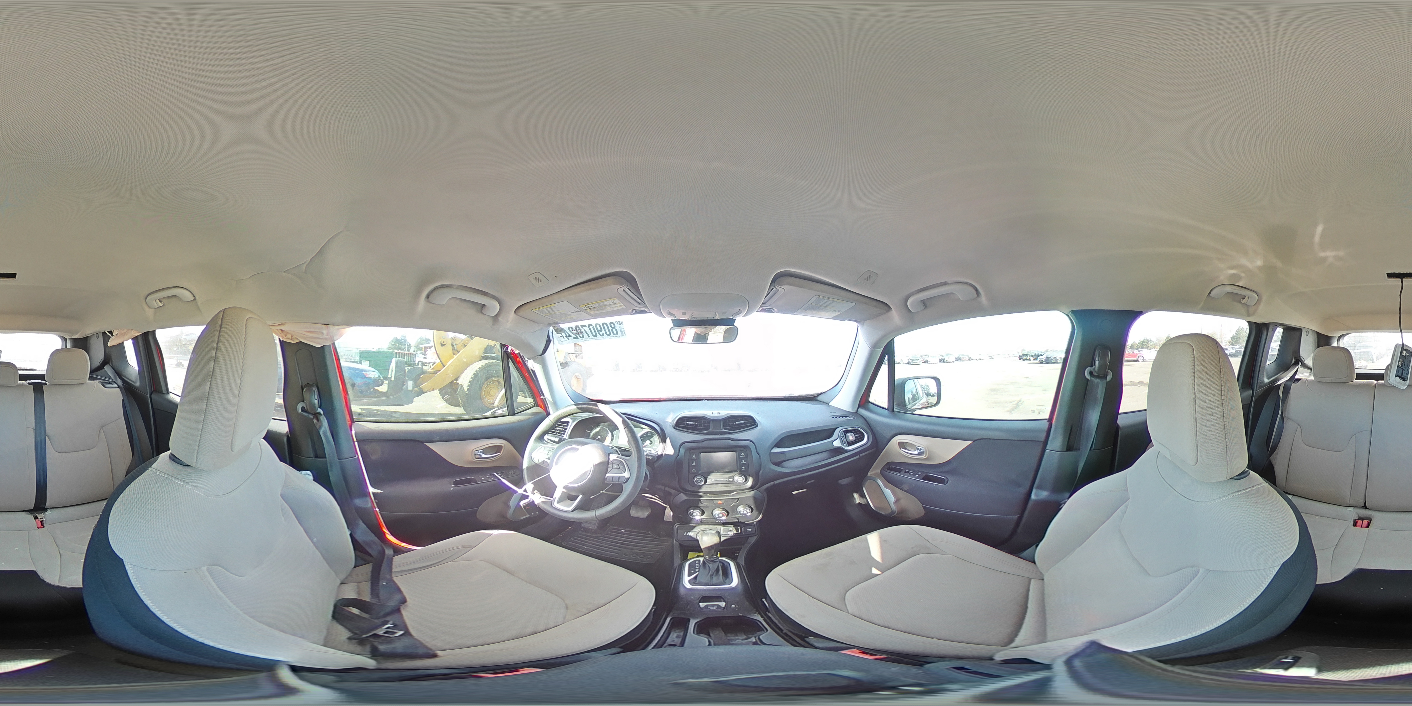 2018 Jeep Renegade - Image 13