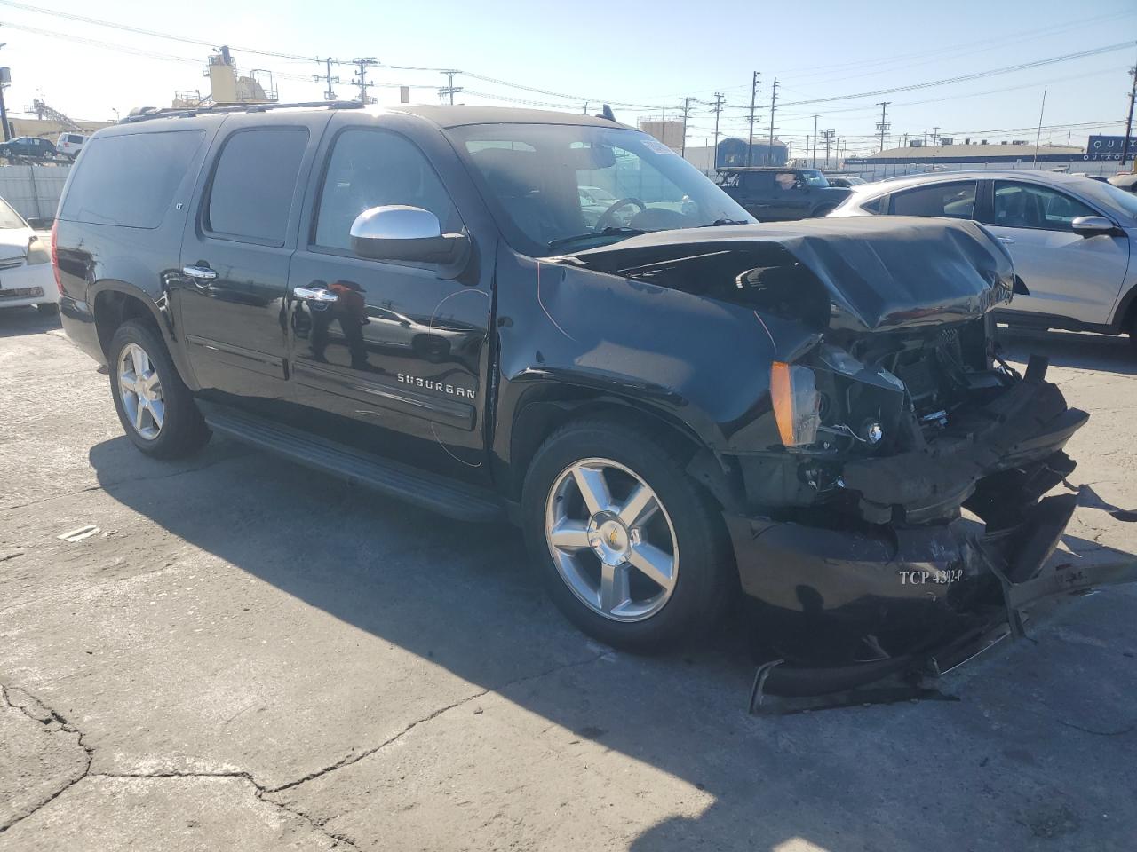 2014 Chevrolet Suburban - Image 4