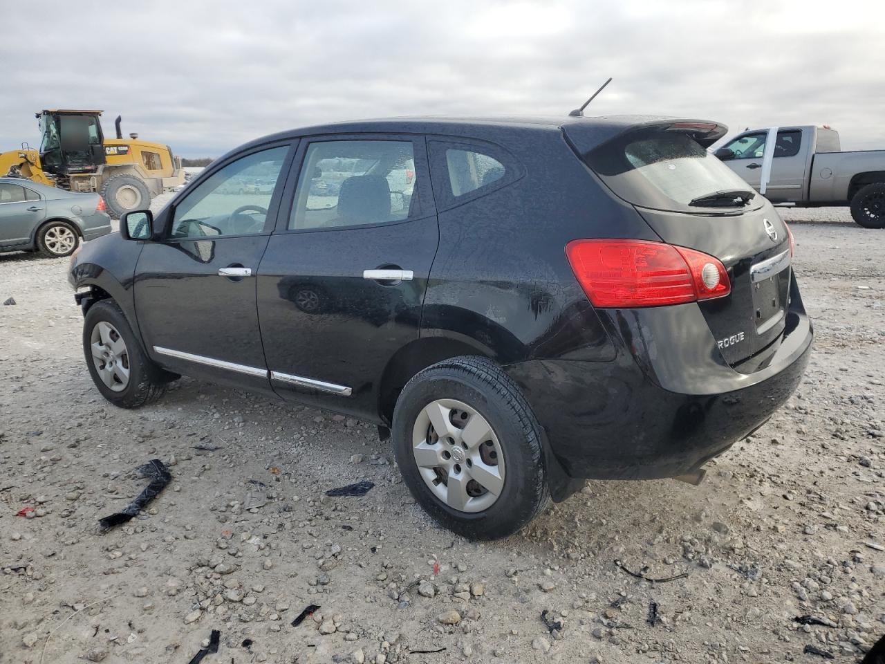 2013 Nissan Rogue - Image 2
