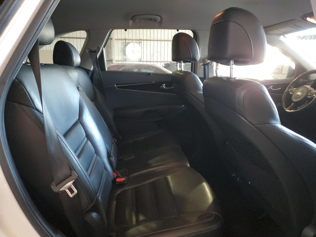 2017 Kia Sorento - Image 11