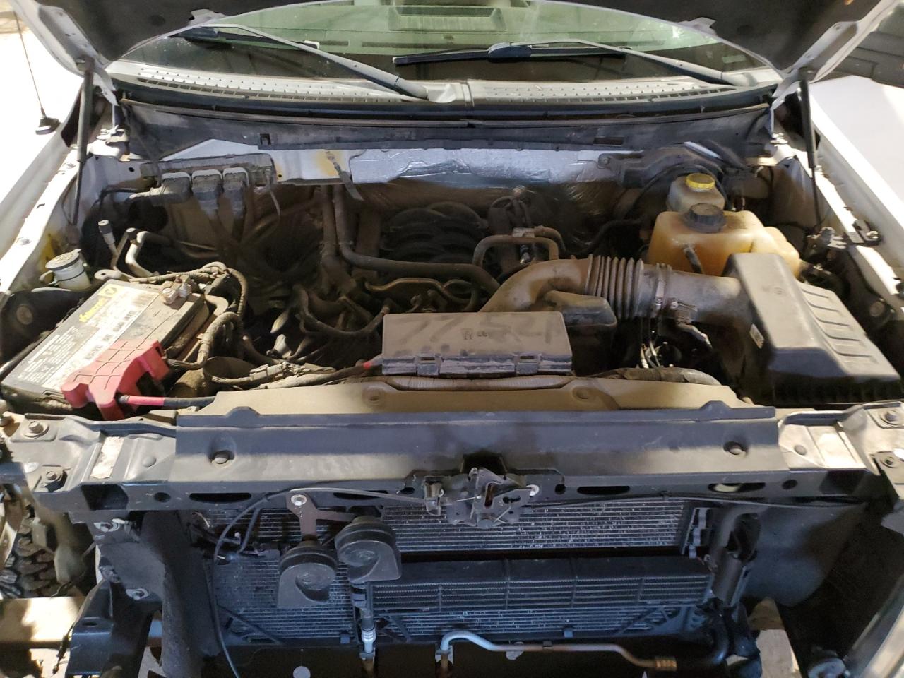 2014 Ford F-150 - Image 13