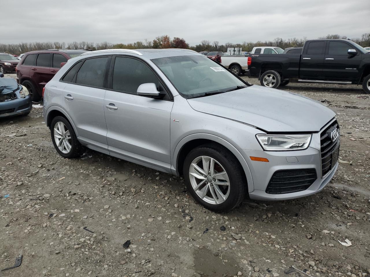 VIN WA1BCCFS9JR012326 2018 AUDI Q3 no.4