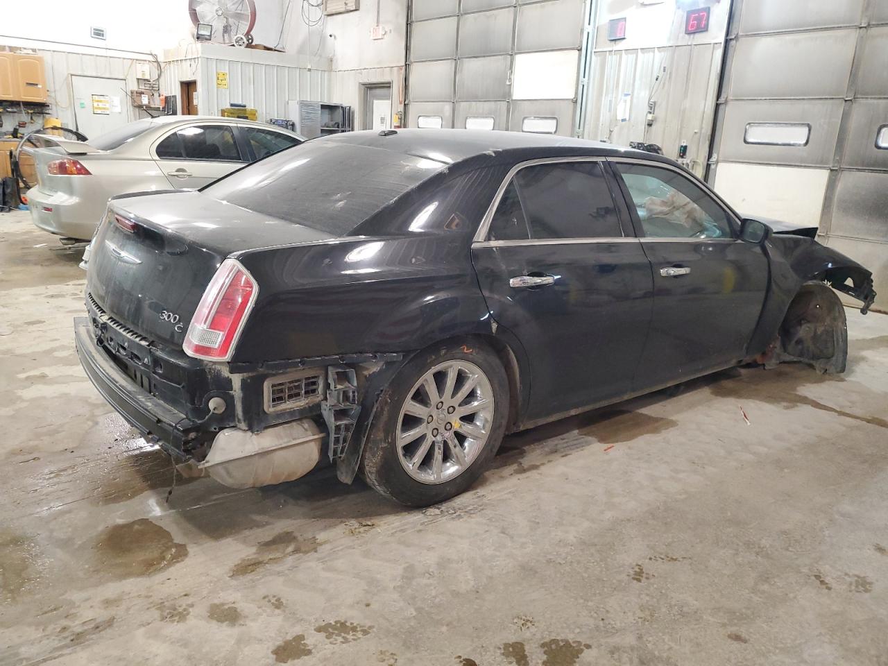 2014 Chrysler 300 - Image 3