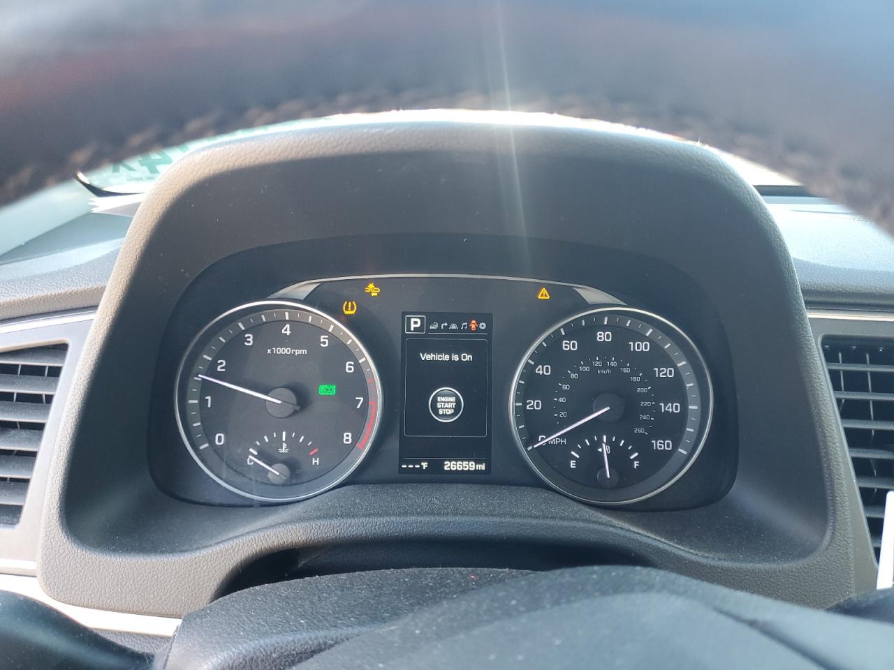 2017 Hyundai Elantra - Image 9