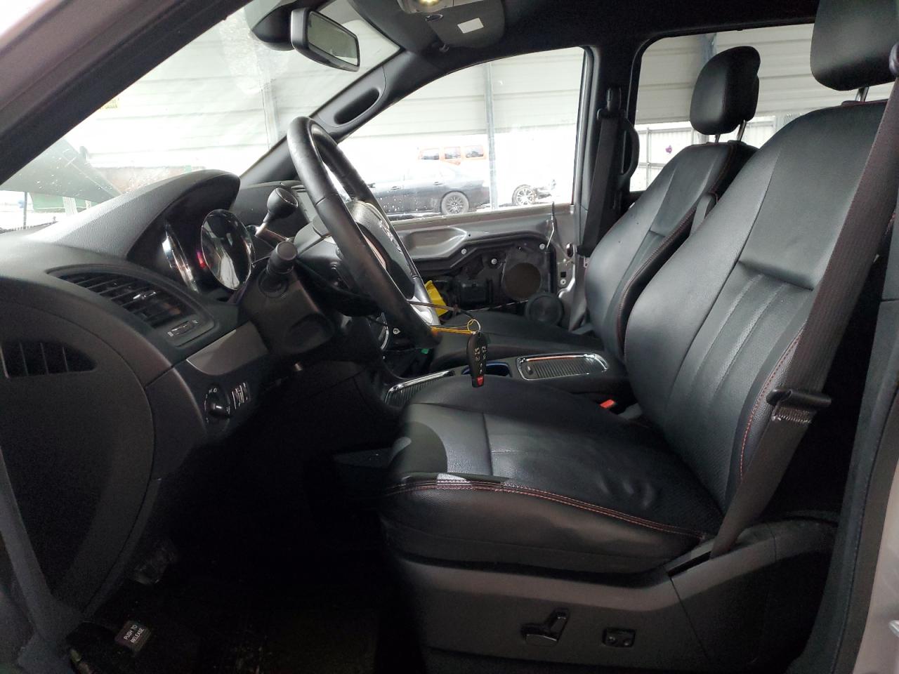 2019 Dodge Caravan - Image 7