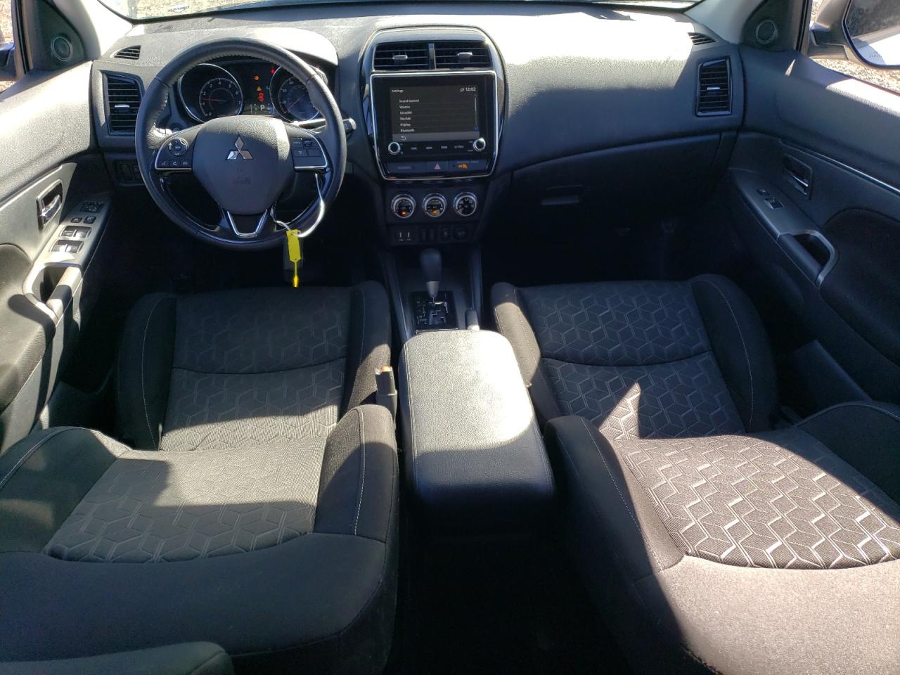 2021 Mitsubishi Outlander - Image 8
