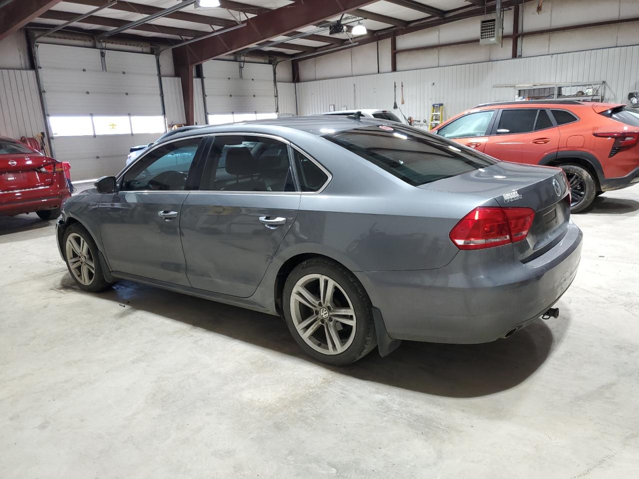 2014 Volkswagen Passat - Image 2