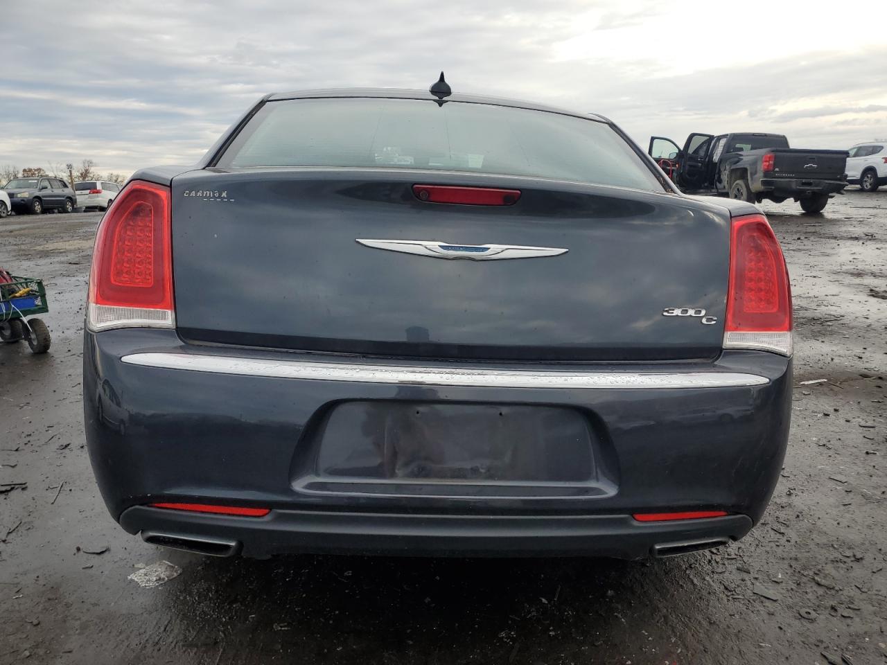 2016 Chrysler 300 - Image 6