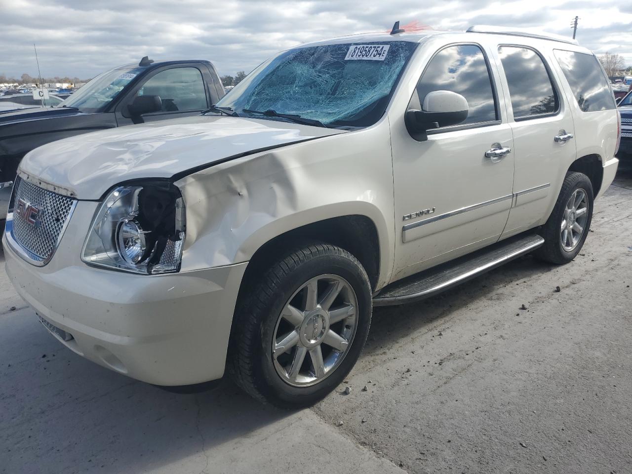 VIN 1GKS2EEF7DR253075 2013 GMC YUKON no.1