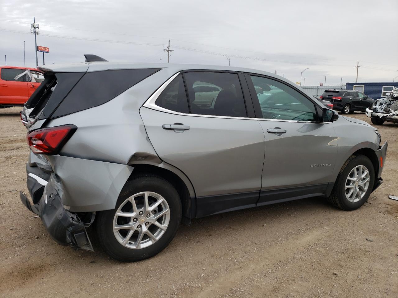 2023 Chevrolet Equinox - Image 3