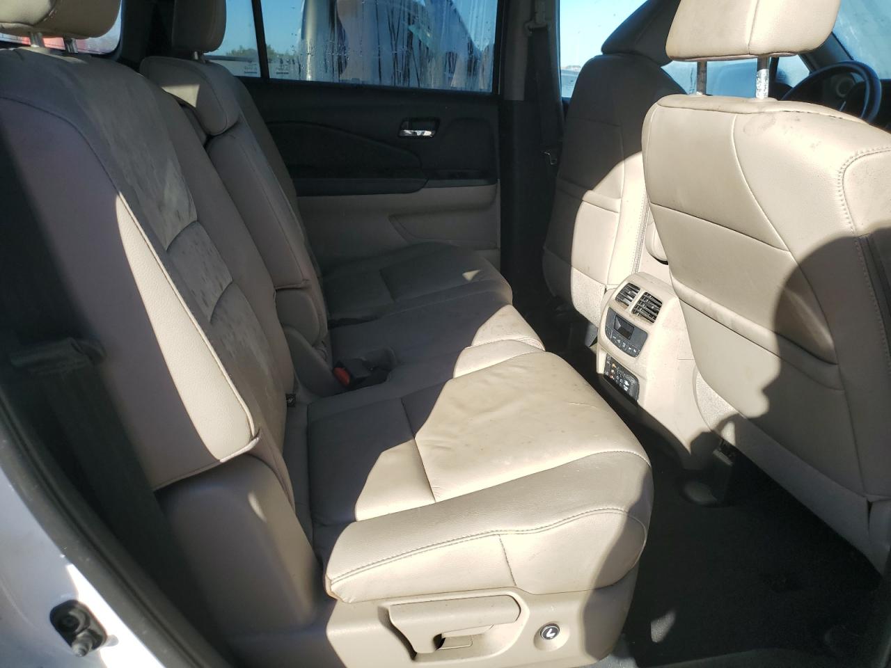 2016 Honda Pilot Touring VIN: 5FNYF6H96GB040196 Lot: 82700314