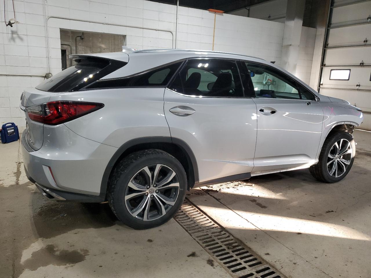 2017 Lexus RX - Image 3