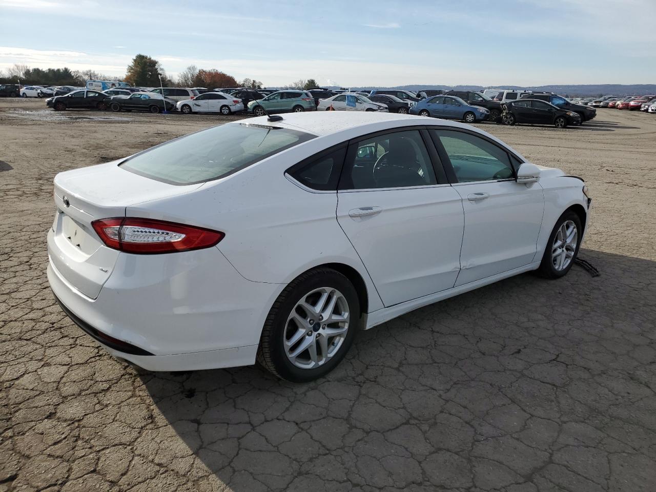 VIN 3FA6P0H76GR344083 2016 FORD FUSION no.3