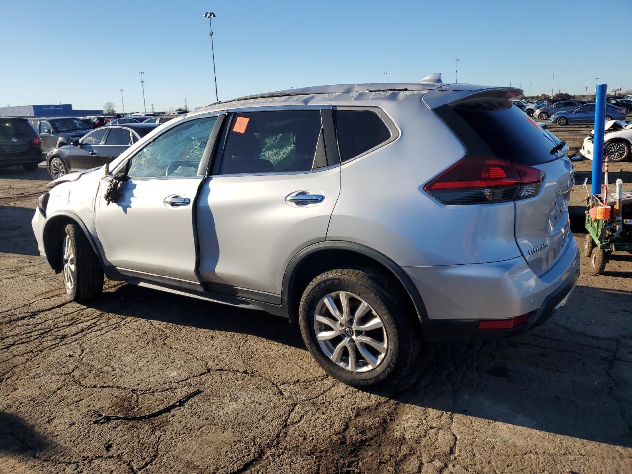 2020 Nissan Rogue - Image 2