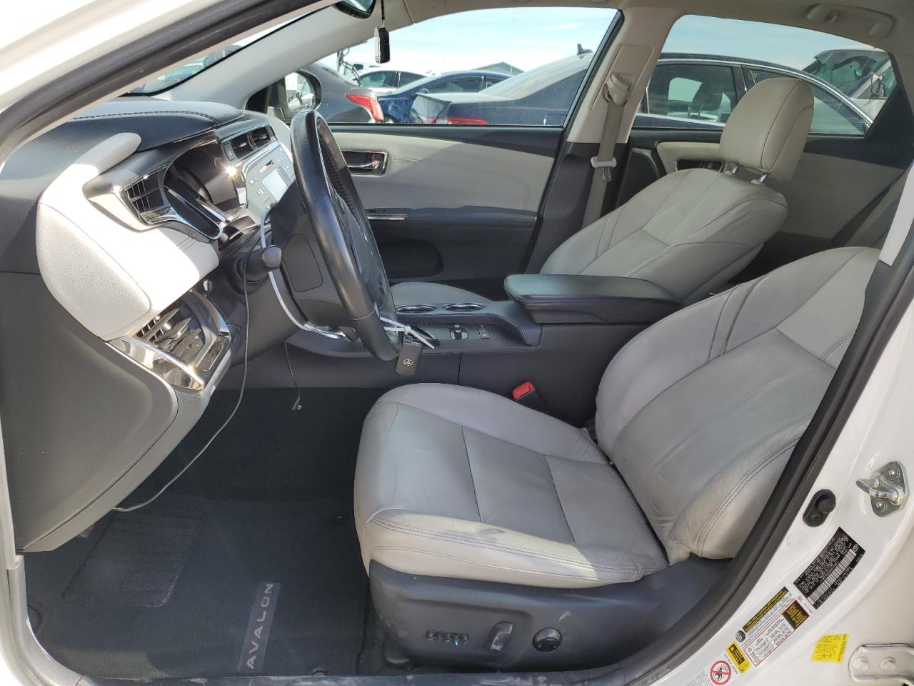 2013 Toyota Avalon - Image 7