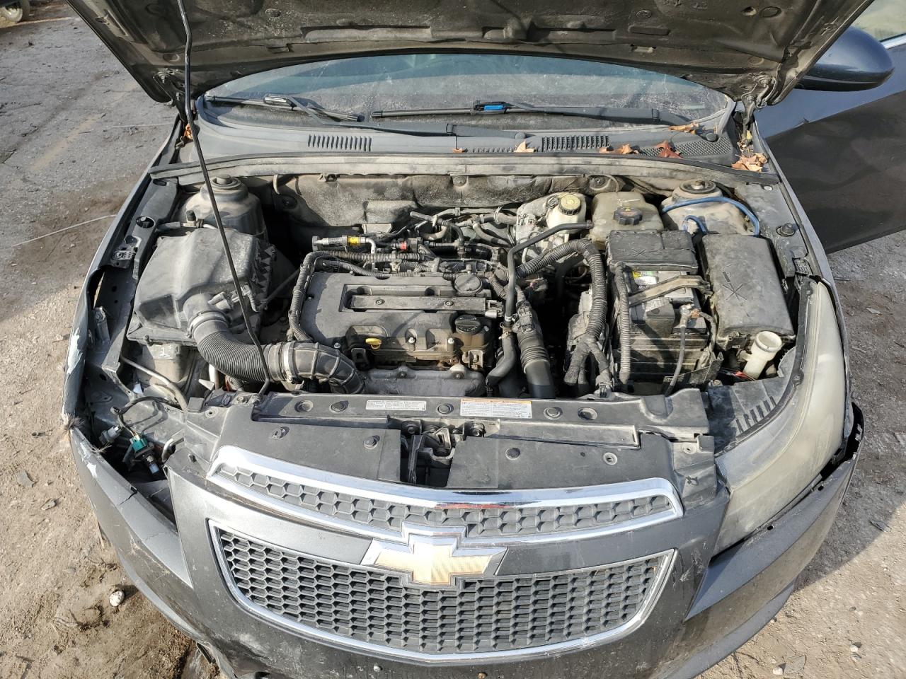 2013 Chevrolet Cruze - Image 13