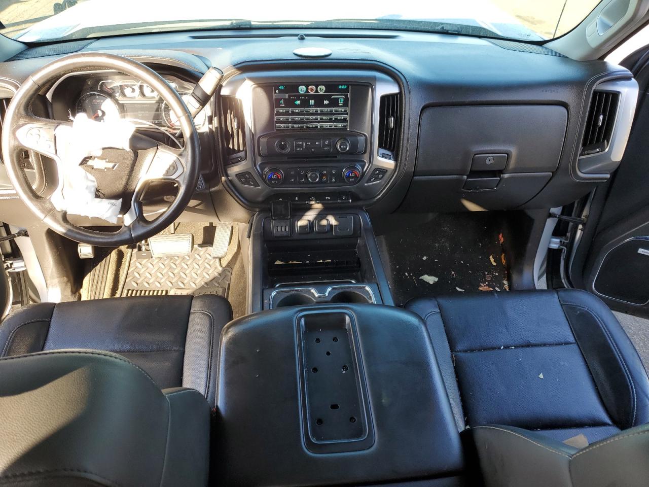 2015 Chevrolet Silverado - Image 8