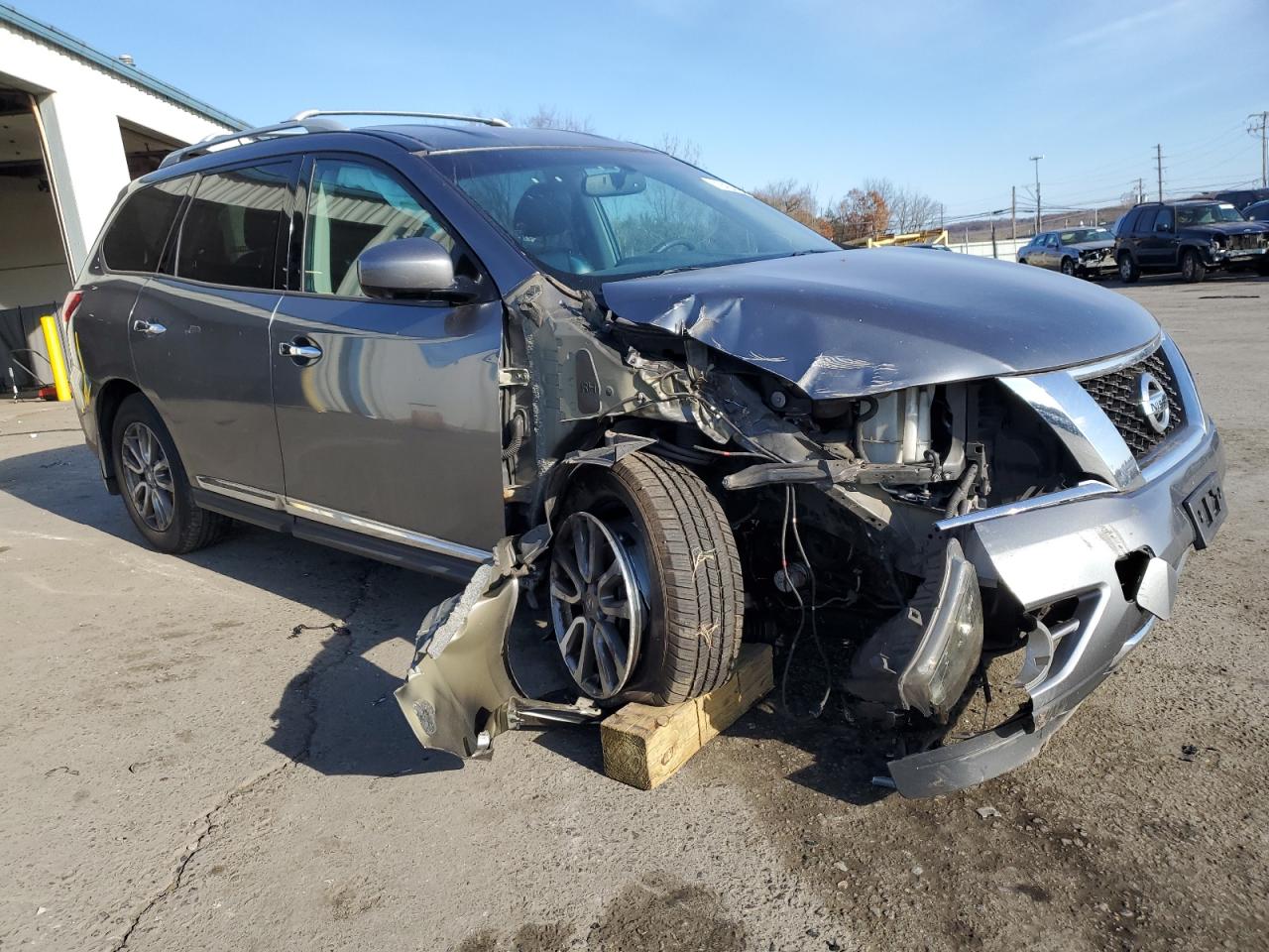 2016 Nissan Pathfinder - Image 4