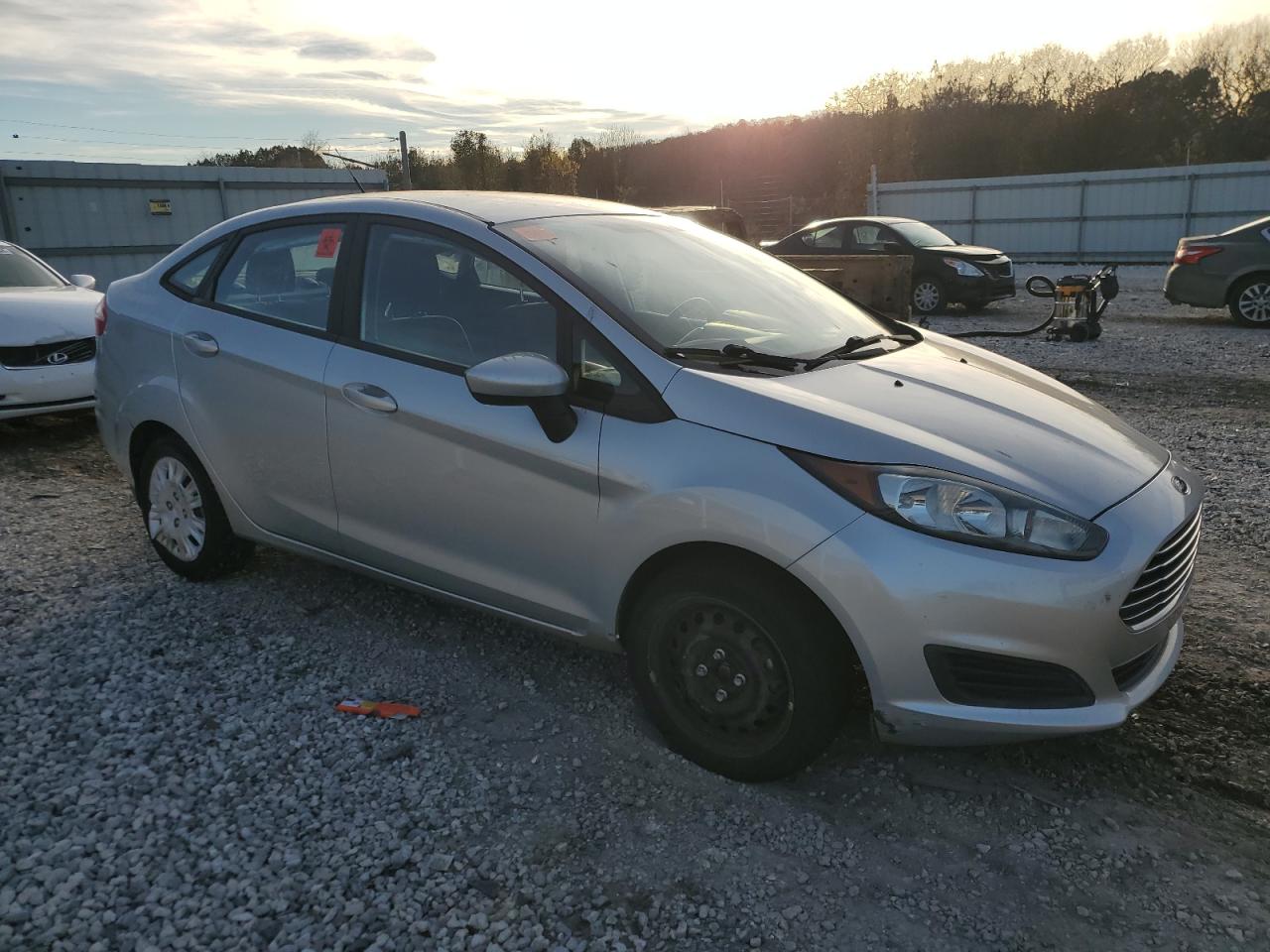 2016 Ford Fiesta - Image 4
