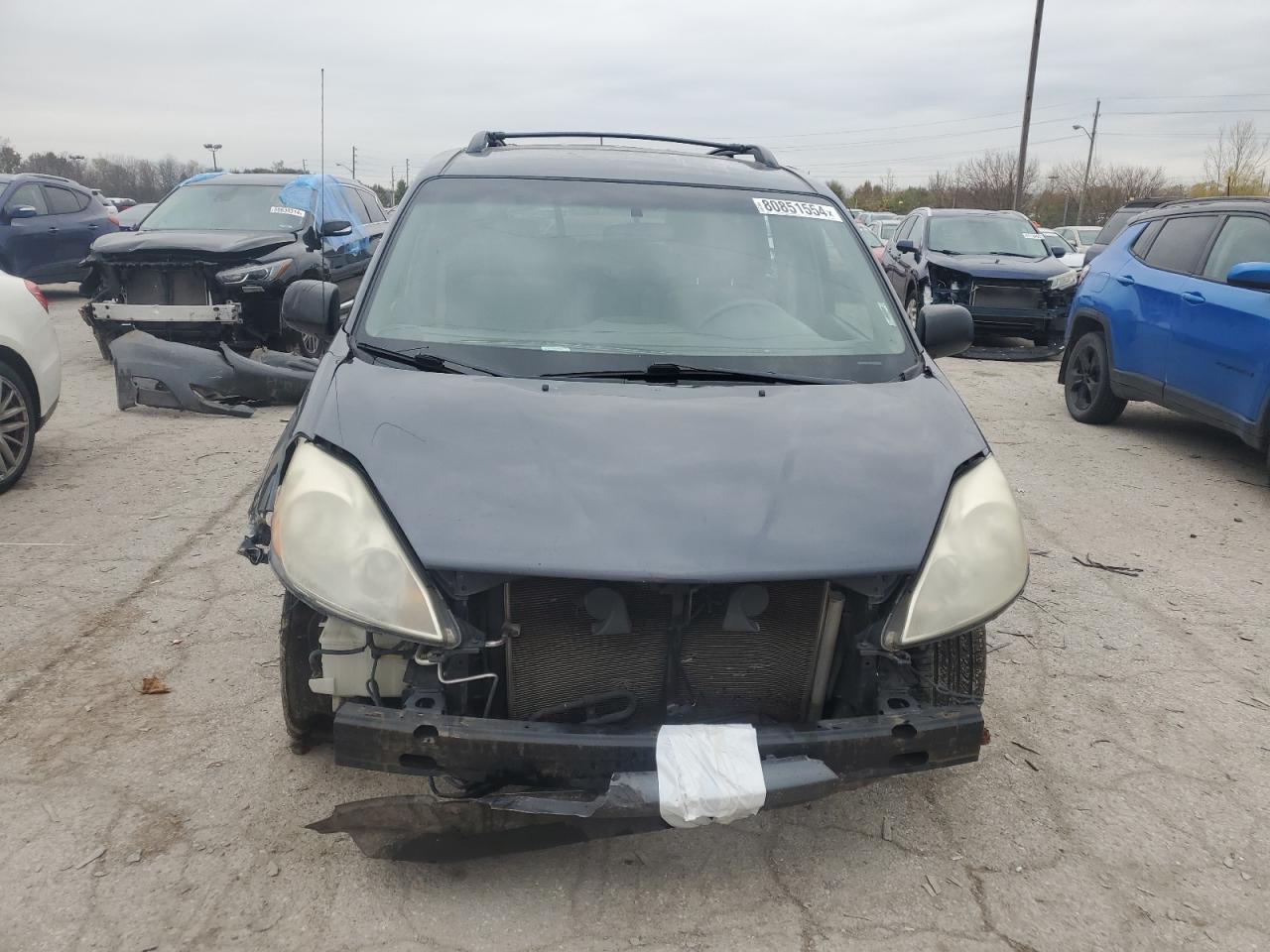 2009 Toyota Sienna - Image 5