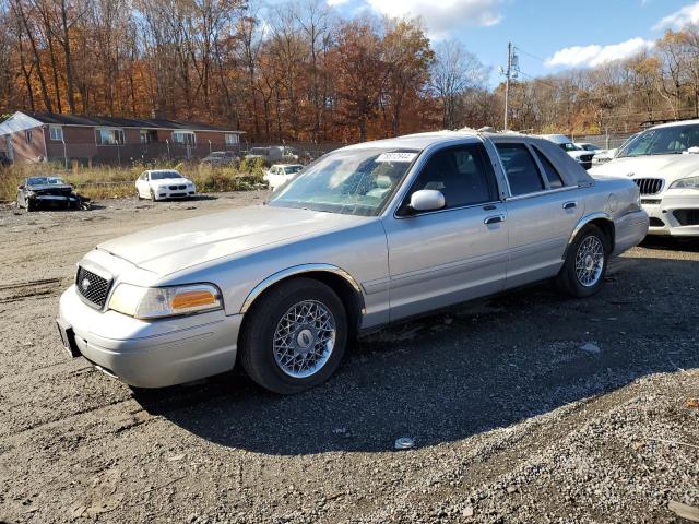 2002 Ford Crown Victoria 