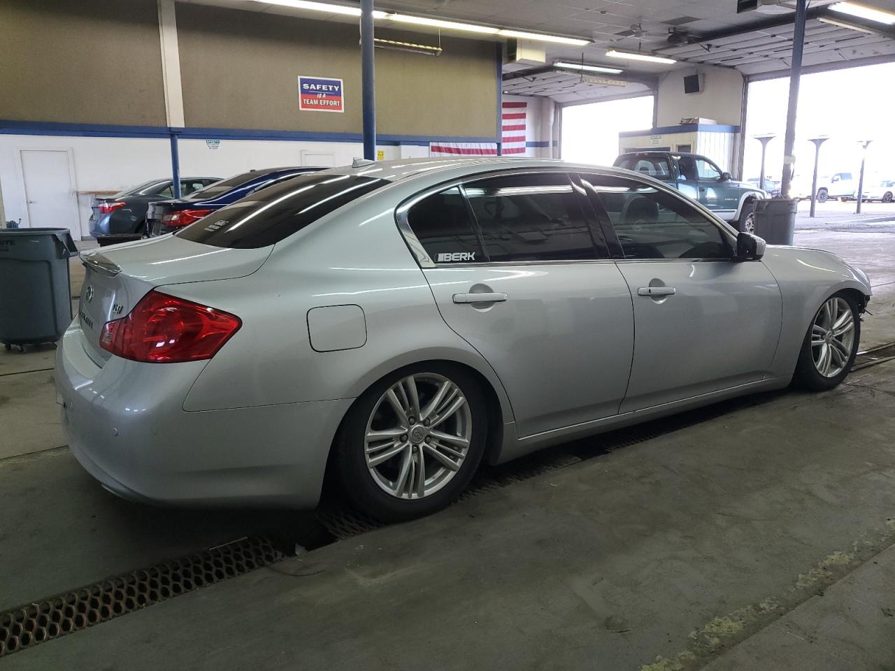2012 Infiniti G - Image 3