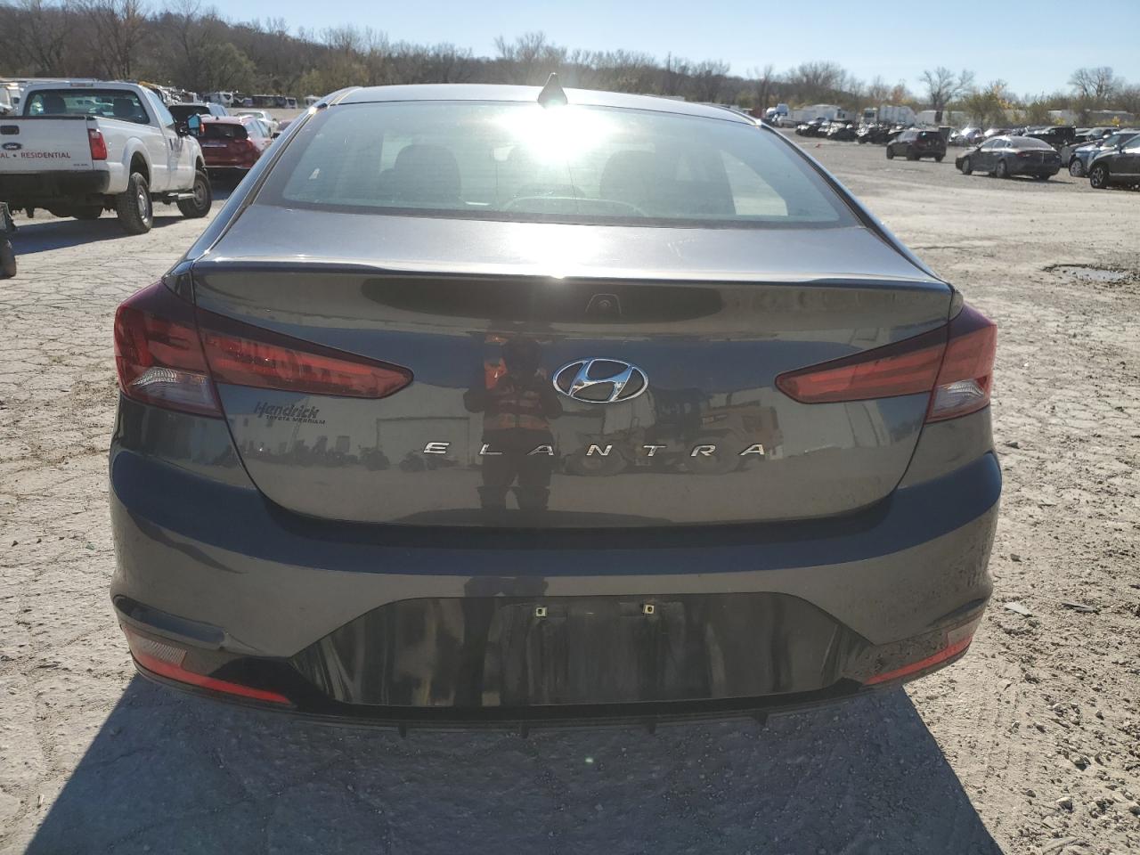 2020 Hyundai Elantra - Image 6