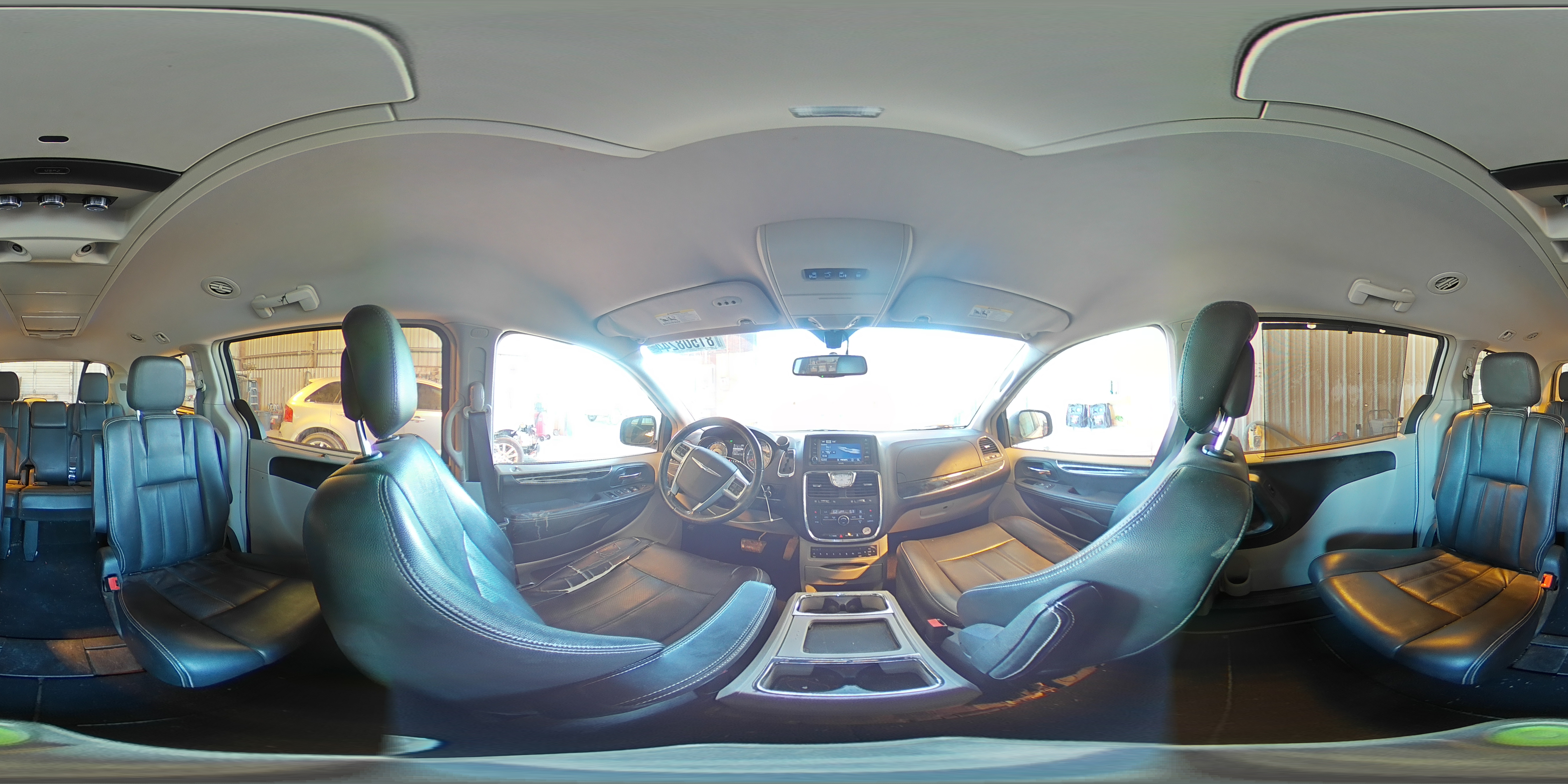 2012 Chrysler Town & Country - Image 14