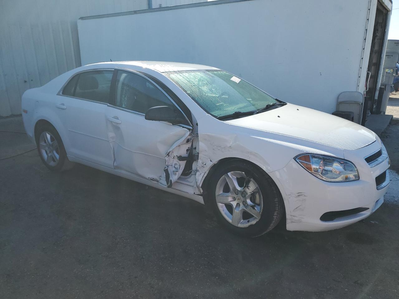 2011 Chevrolet Malibu - Image 4