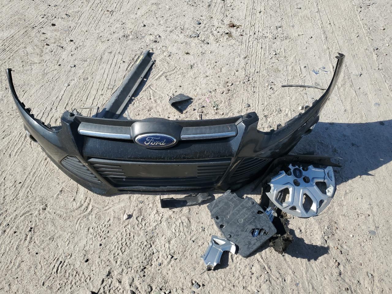 2012 Ford Focus - Image 15