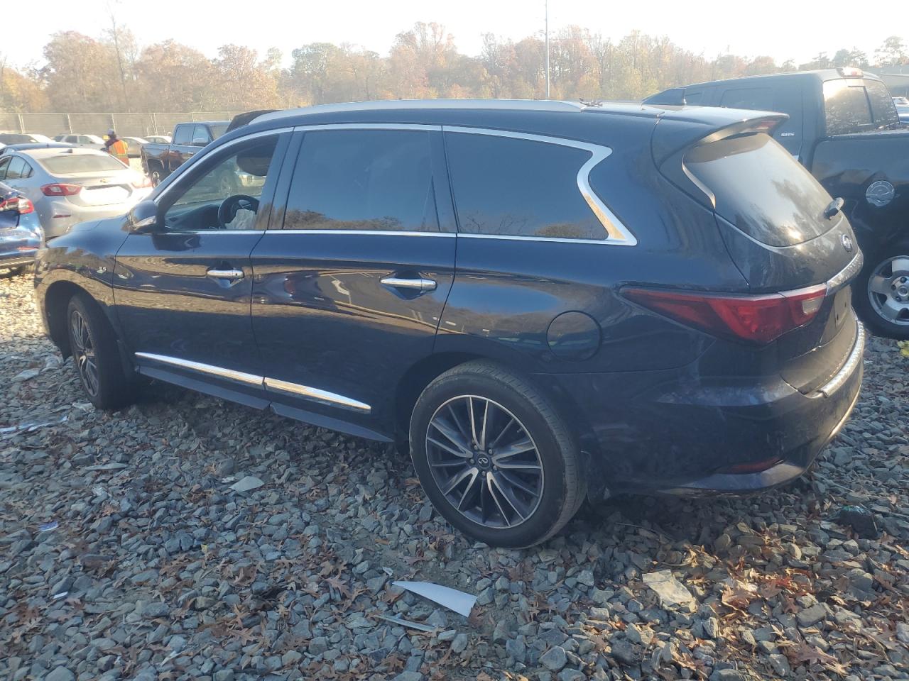 2018 Infiniti QX60 - Image 2