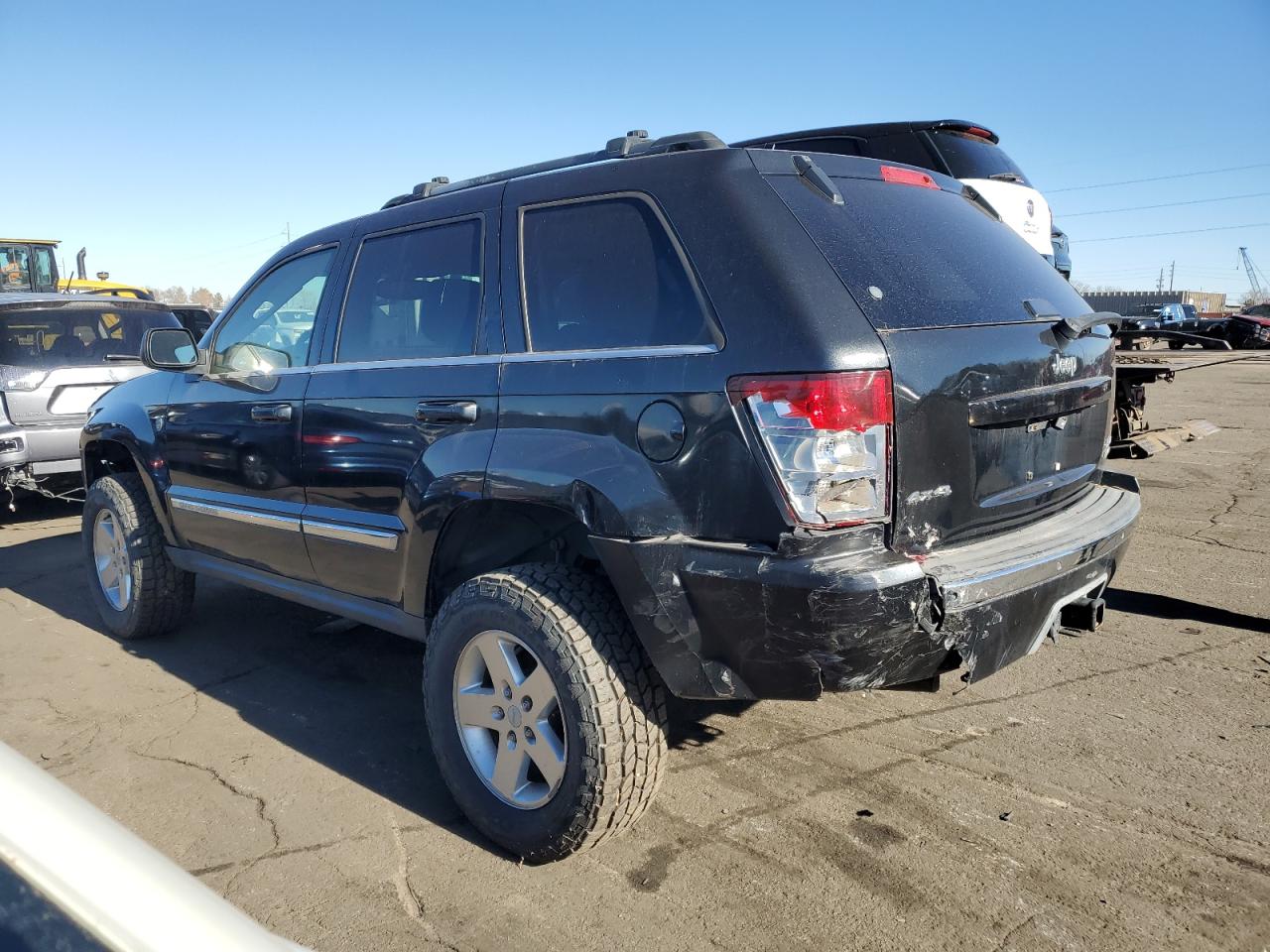 2005 Jeep Grand Cherokee - Image 2