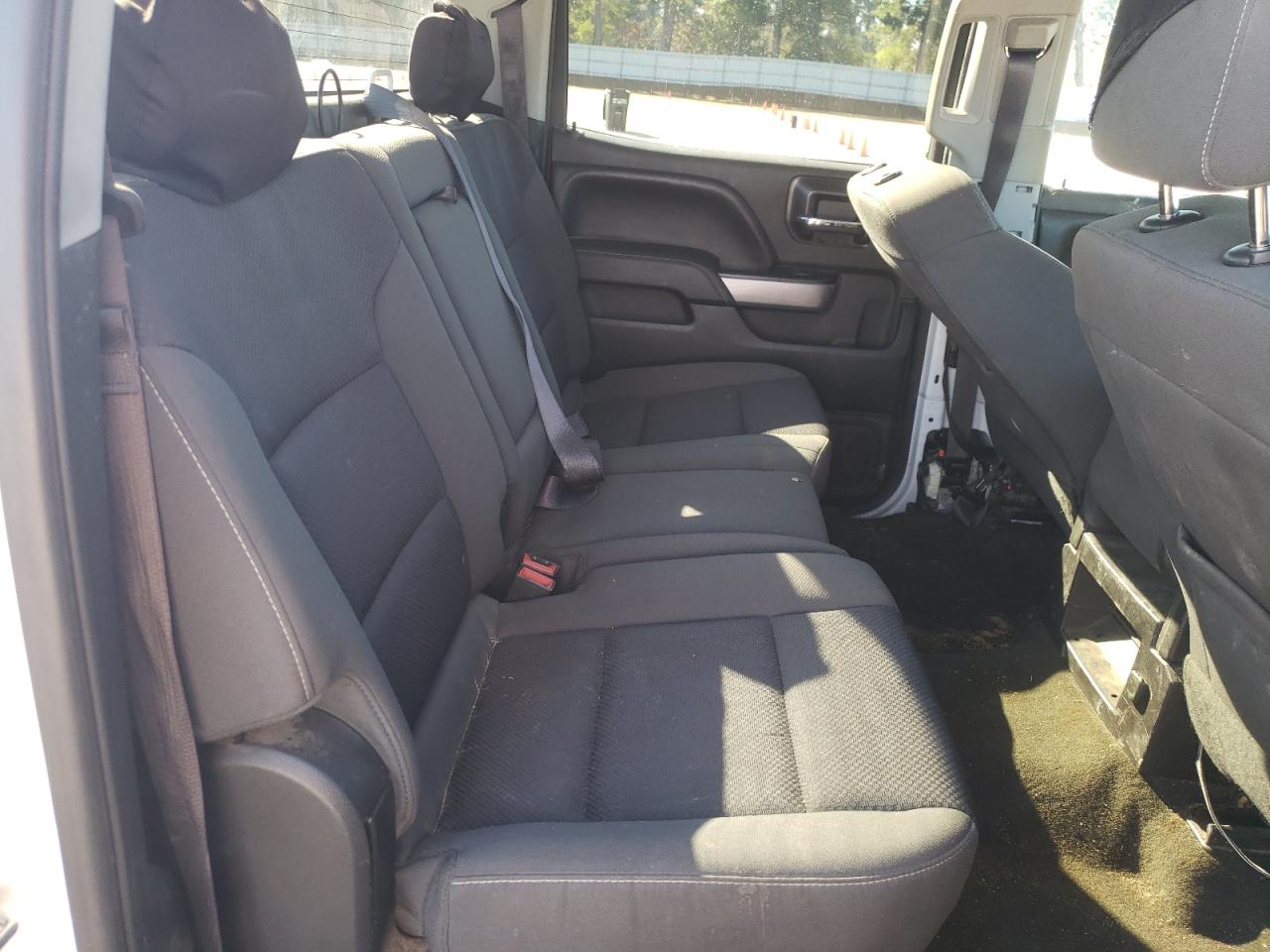 2016 Chevrolet Silverado - Image 10